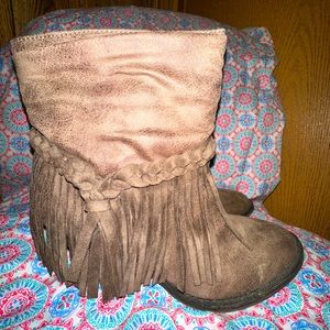 Women’s booties 9.5